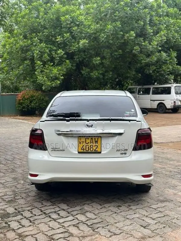 Toyota Axio WXB 2017
