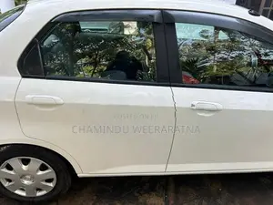Honda Fit Aria 2007