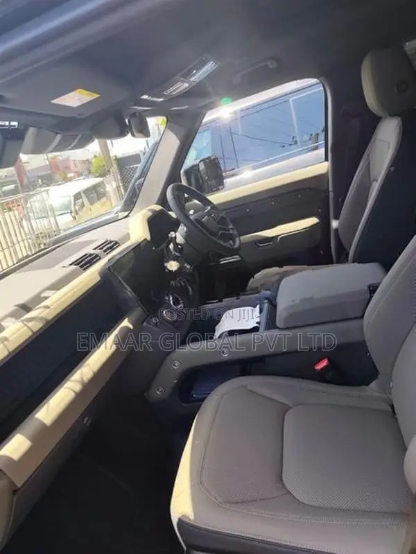 Land Rover Range 110 2024