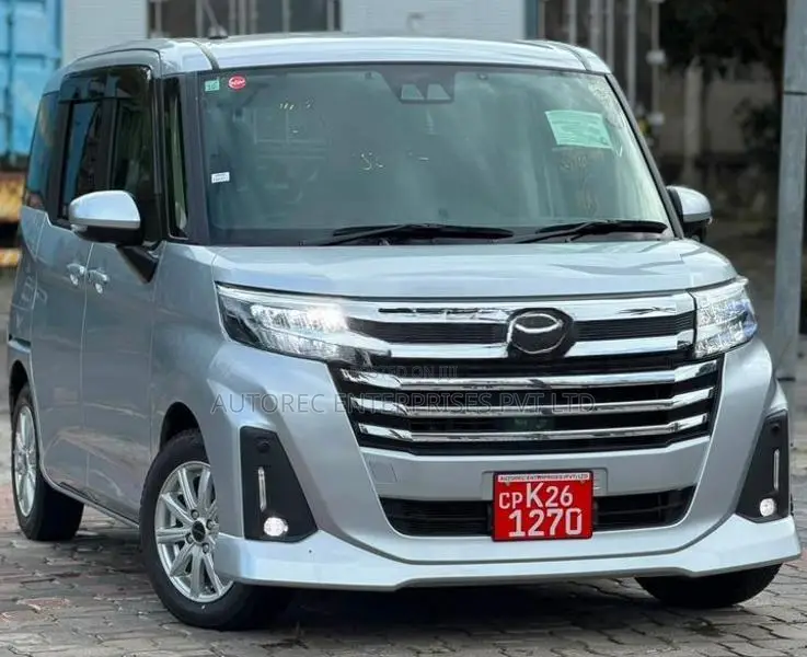 Toyota Roomy Custom GT 2023