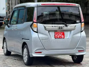Toyota Roomy Custom GT 2023