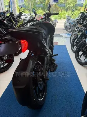 Bajaj Pulsar RS200 EFI 2026