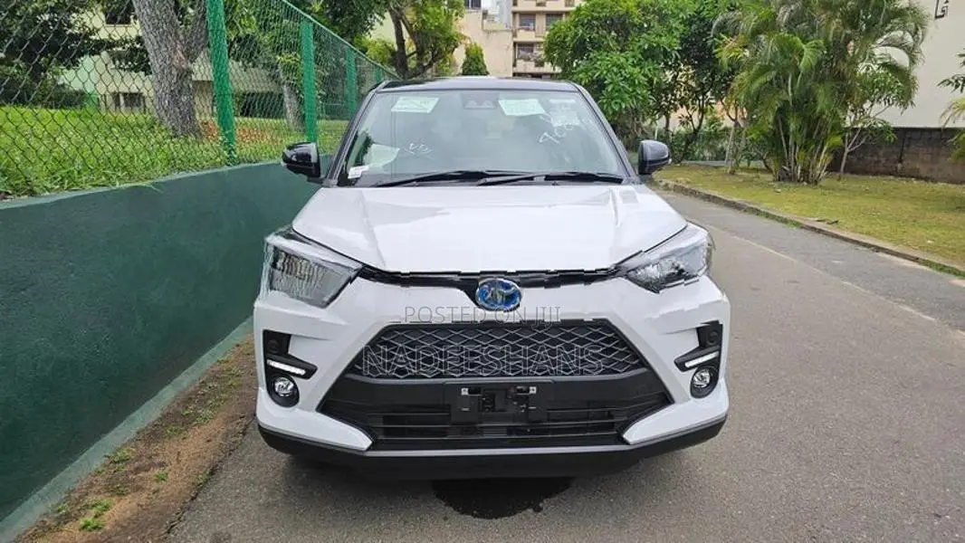Toyota Raize Z HYBRID 1200CC 2026