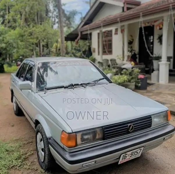 Nissan Sunny B12 1989