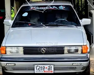Nissan Sunny B12 1989