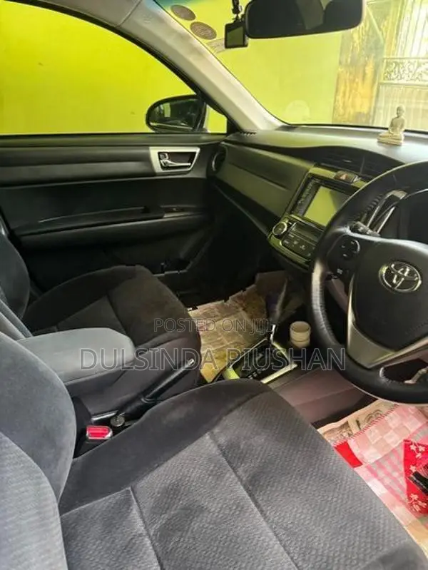 Toyota Axio 2014