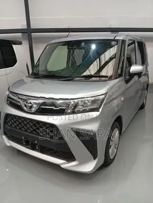 Toyota Roomy X 2023