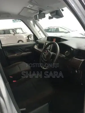 Toyota Roomy X 2023