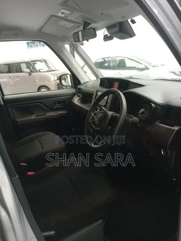 Toyota Roomy X 2023
