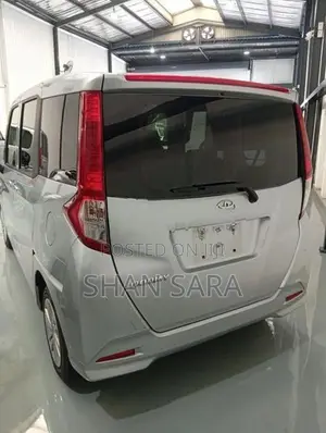 Toyota Roomy X 2023