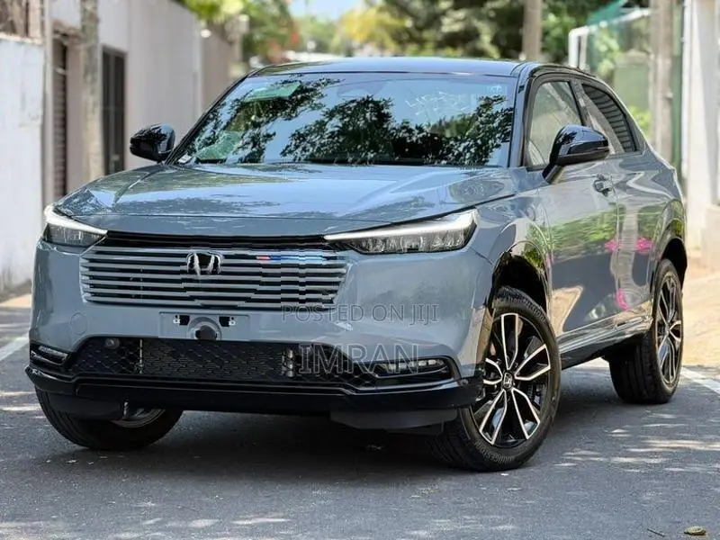 Honda Vezel Z PLAY PREMIUM 2025