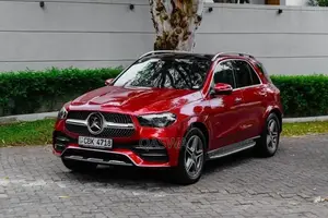 Mercedes Benz GLE 300D Premium + Teach Pack 2019