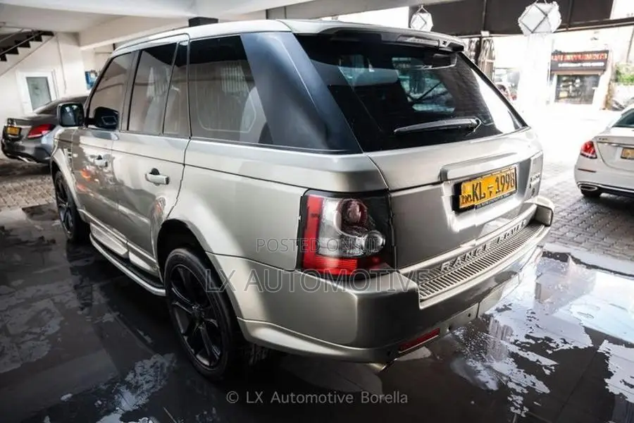 Land Rover Range Sport 5.0L V8 Supercharged 2010