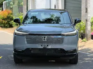 Honda Vezel Z PLAY PREMIUM 2025