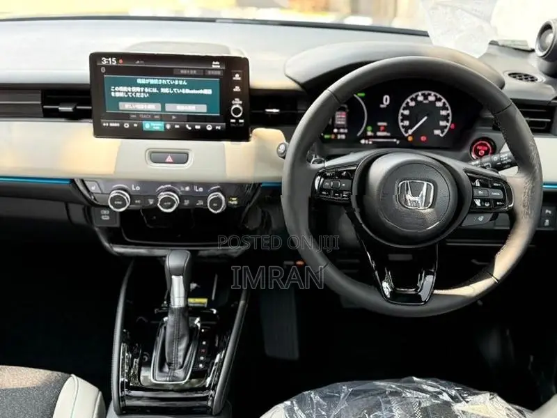 Honda Vezel Z PLAY PREMIUM 2025