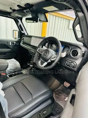 Jeep Wrangler Sahara 2025