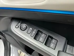 Honda Vezel ZPLAY PREMIUM 2025