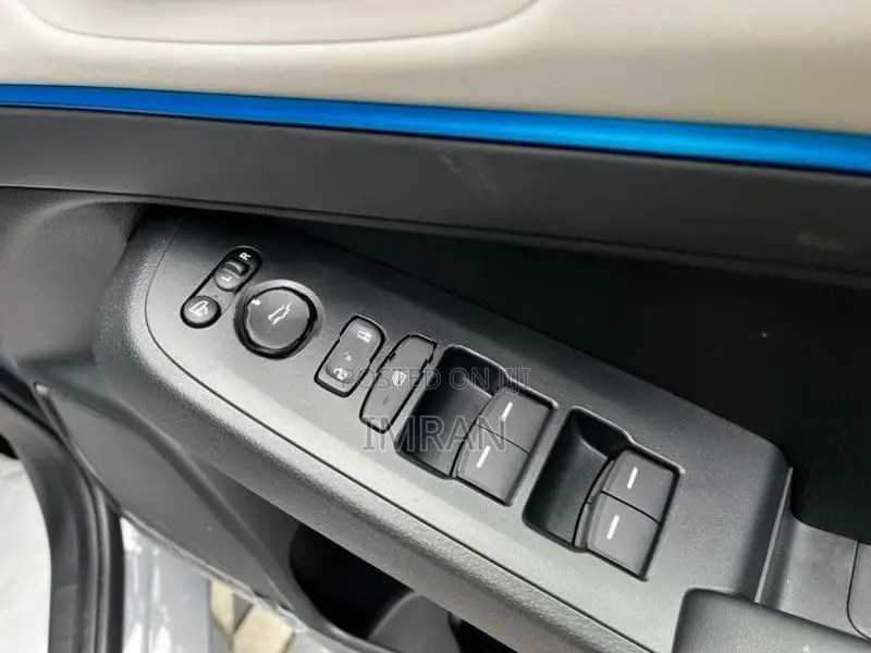 Honda Vezel ZPLAY PREMIUM 2025