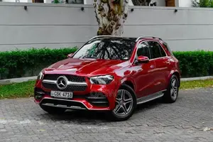Mercedes Benz GLE 300D Premium + Teach Pack 2019