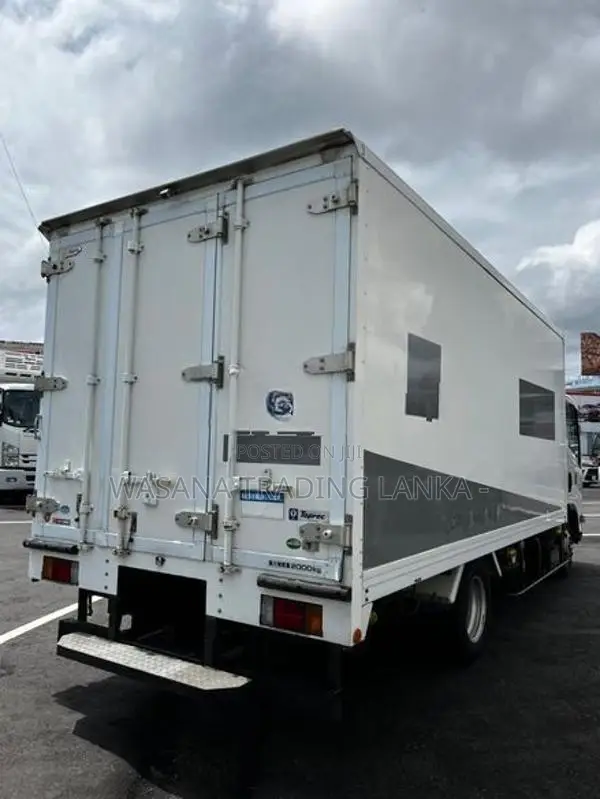 Isuzu Elf Freezer Truck 2017