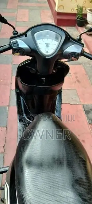 TVS Scooty Zest 2015