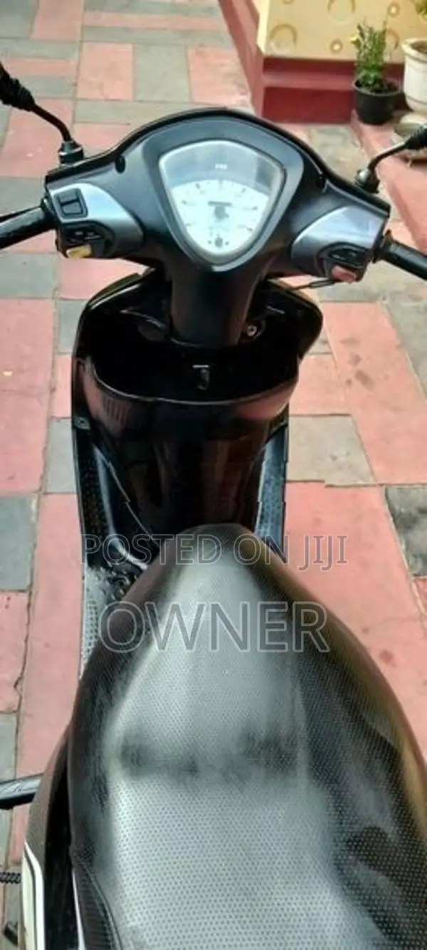 TVS Scooty Zest 2015