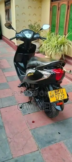 TVS Scooty Zest 2015