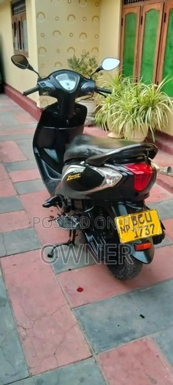 TVS Scooty Zest 2015