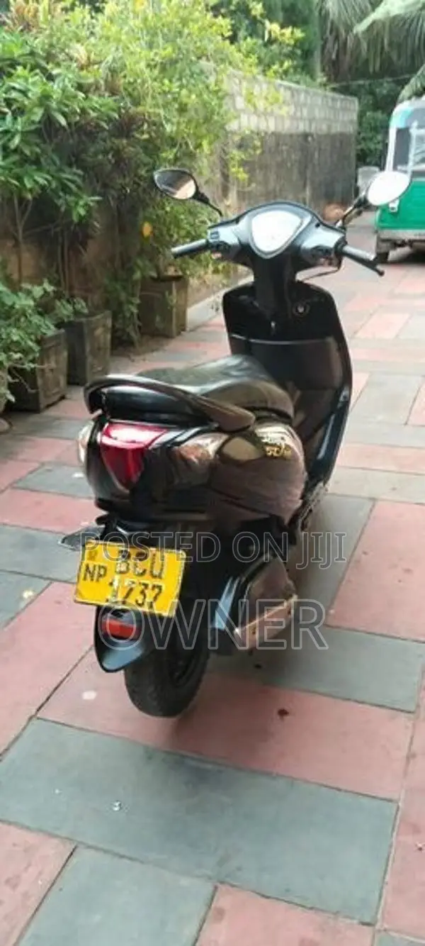 TVS Scooty Zest 2015
