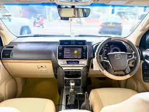 Toyota Land Cruiser Prado TX 2017