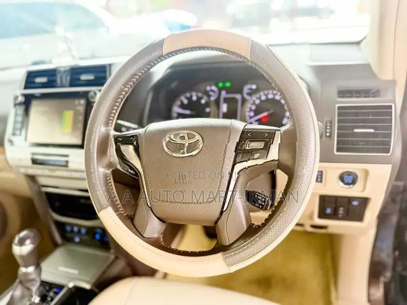 Toyota Land Cruiser Prado TX 2017
