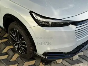 Honda Vezel Z PLAY PREMIUM 2025