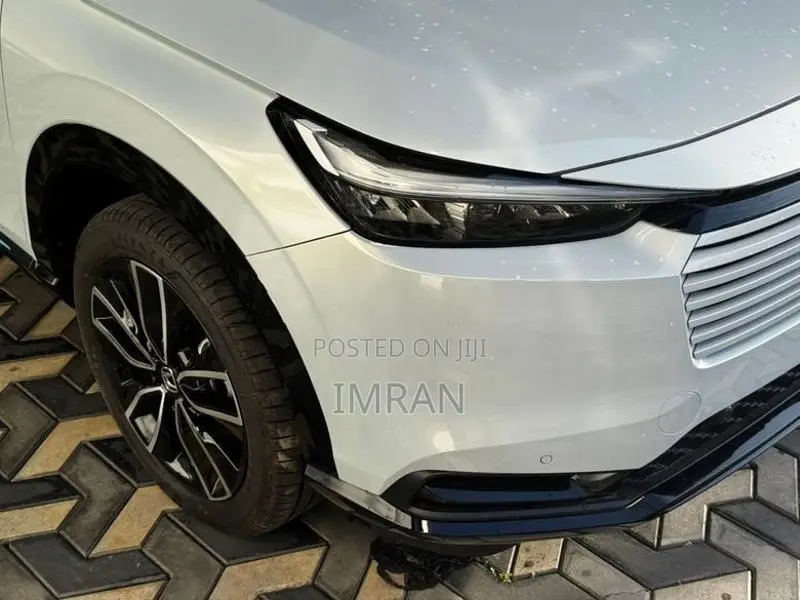 Honda Vezel Z PLAY PREMIUM 2025