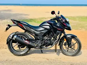 Honda X-Blade 2020