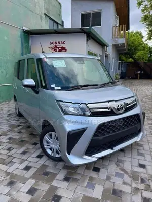 Toyota Roomy X Grade 2023