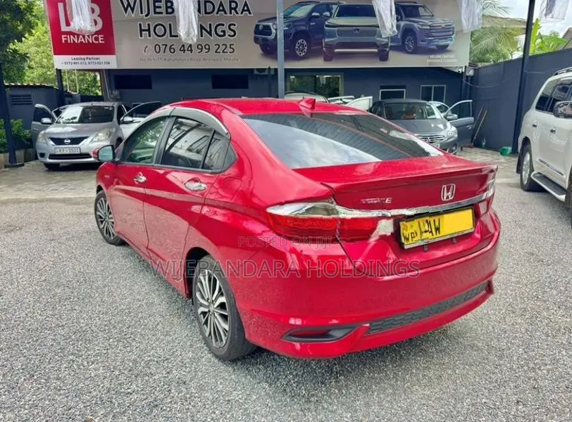 Honda Grace RS Sensing 2018
