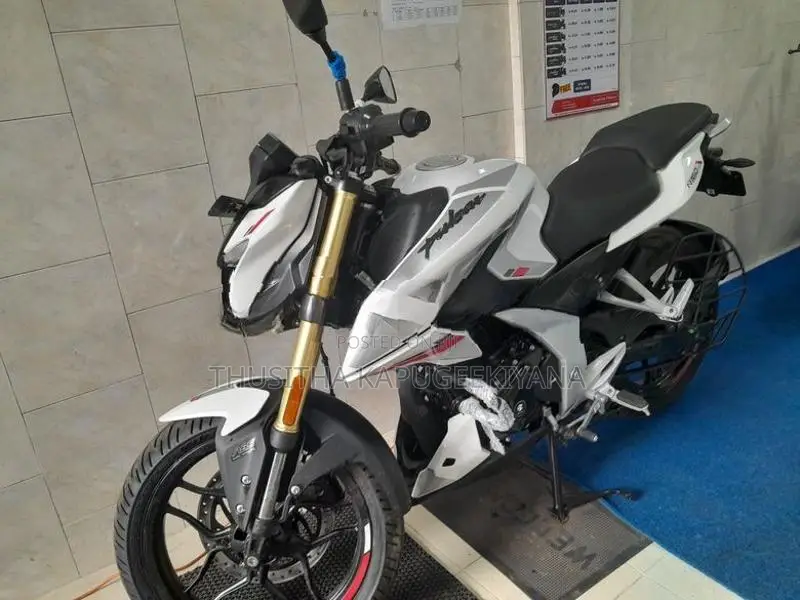 Bajaj Pulsar N160 Premium 2026