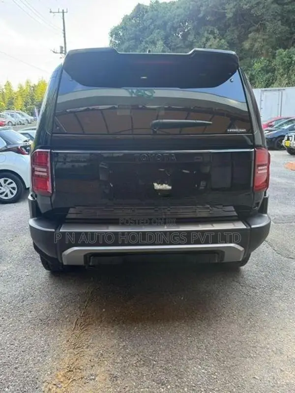 Toyota Land Cruiser Prado LC 250 2024