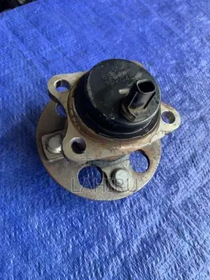 Toyota Aqua Axio Vitz Rear Hub