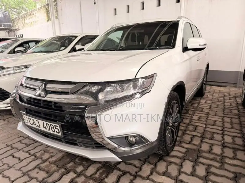 Mitsubishi Outlander Petrol 2015