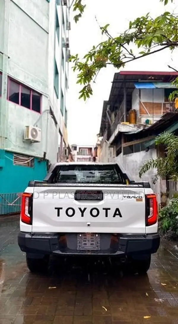 Toyota Hilux Travo Overland Plus 2026