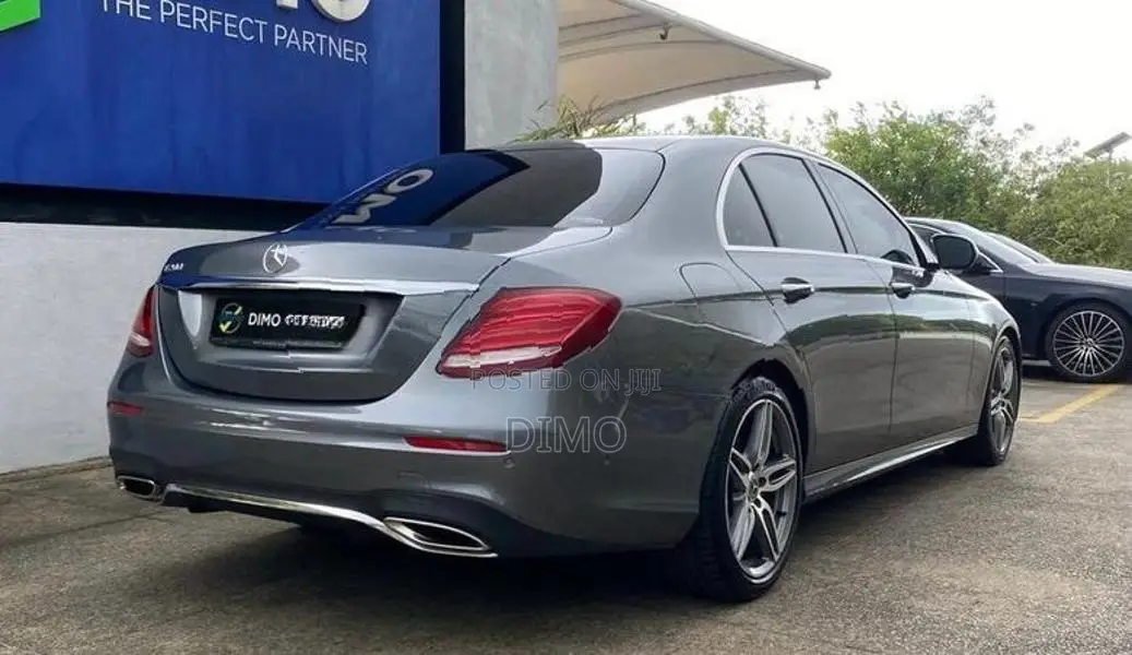 Mercedes Benz E180 AMG 2020