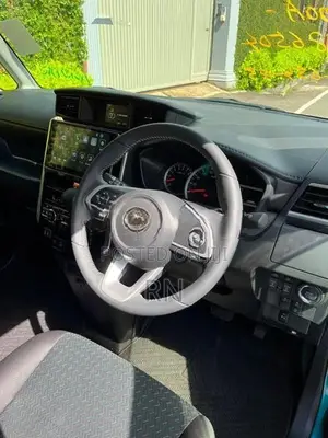 Toyota Roomy Custom G 2025