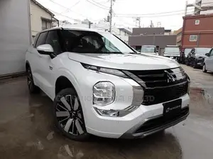 Mitsubishi Outlander PHEV P Executive Pac 2025