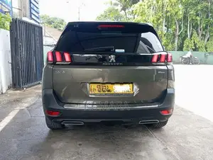 Peugeot 5008 2020