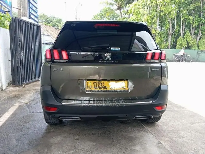 Peugeot 5008 2020