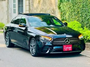 Mercedes Benz E200 AMG LINE PREMIUM 2023