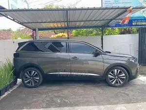 Peugeot 5008 2020