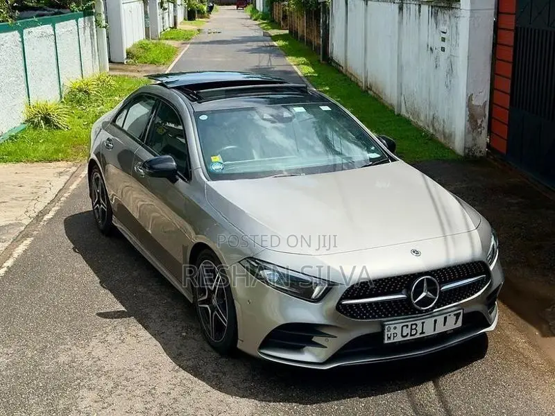 Mercedes Benz A200 Premium Plus 2019