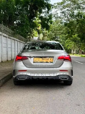 Mercedes Benz A200 Premium Plus 2019